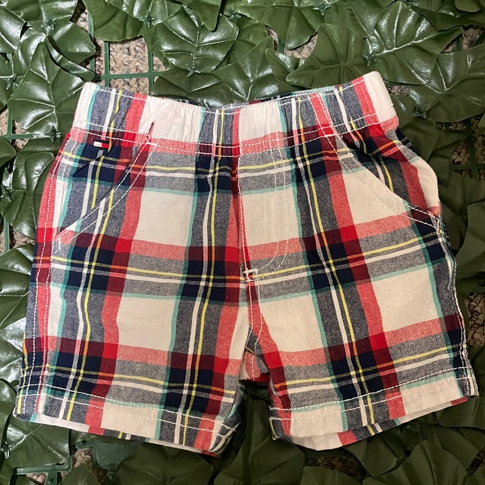12mo. TOMMY HILFIGER Shorts. 100% Cotton.